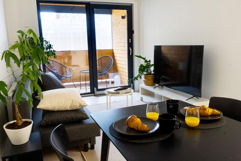 3H,K,P - Keskellae Tamperetta Kaunis Parvekkeellinen Uusittu Kolmio Apartment Exterior photo