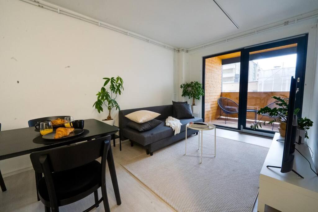 3H,K,P - Keskellae Tamperetta Kaunis Parvekkeellinen Uusittu Kolmio Apartment Exterior photo
